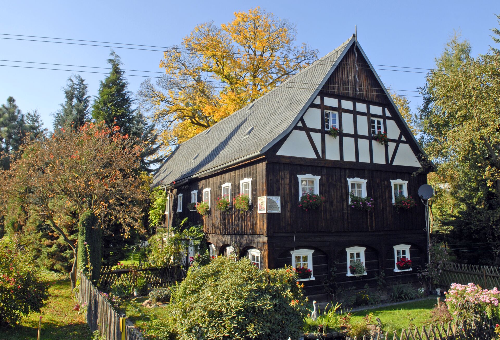 Umgebindehaus mit Fachwerk in Sohland an der Spree - Foto: Uwe_Schwarz
